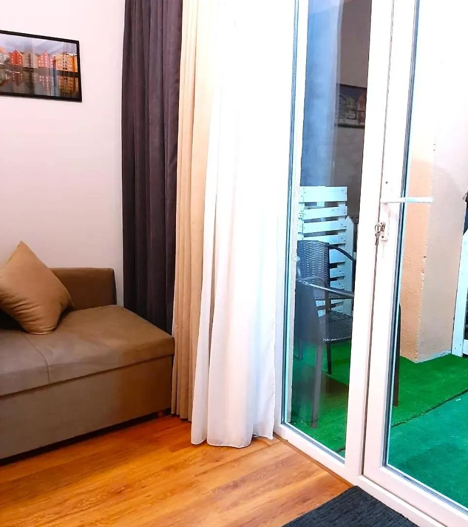 Style Apartment With Courtyard Тбилиси